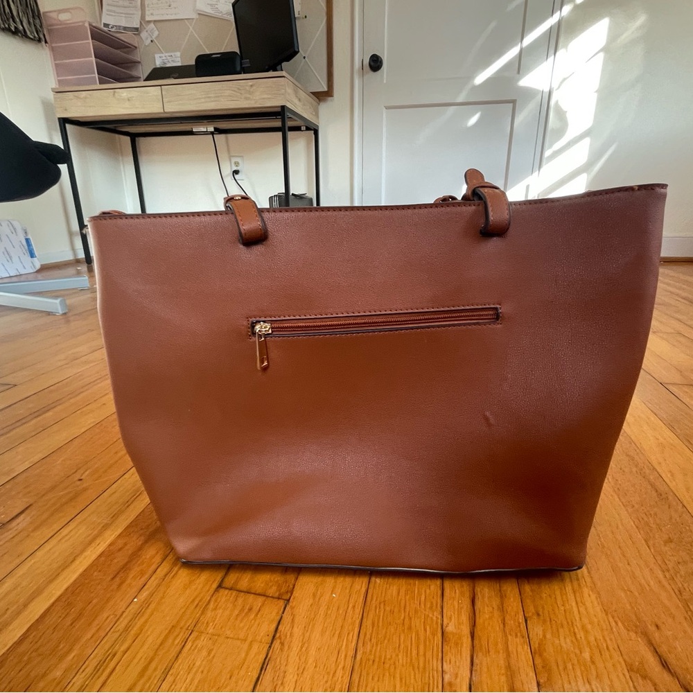 Brown lether bag